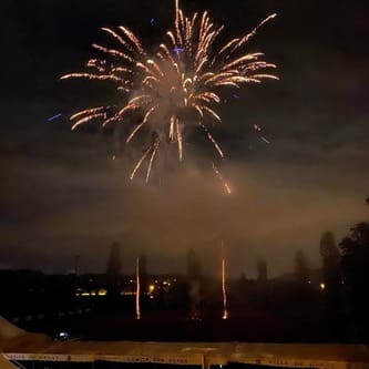 Feu d'artifice à Reyrieux